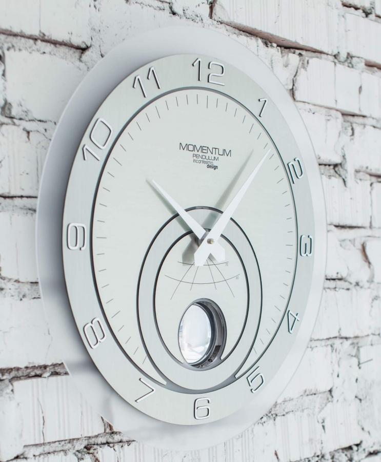Настенные часы с маятником Incantesimo Design 139 M Momentum Pendulum (Серебристый металлик)