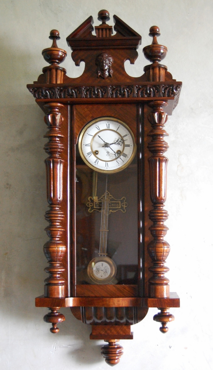 Настенные часы Gustav Becker 8