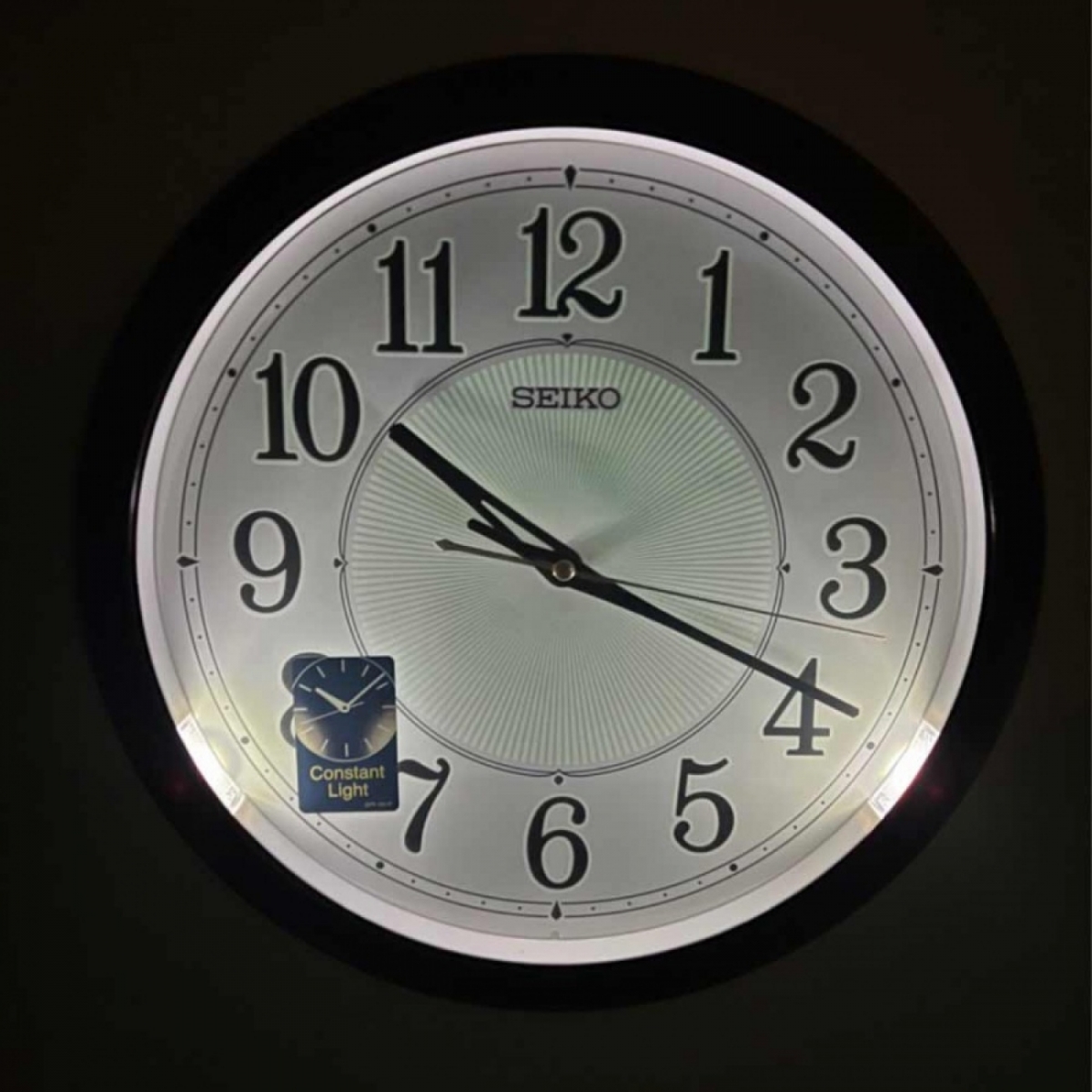 Настенные часы SEIKO QXA788BN с постоянной Автоподсветкой