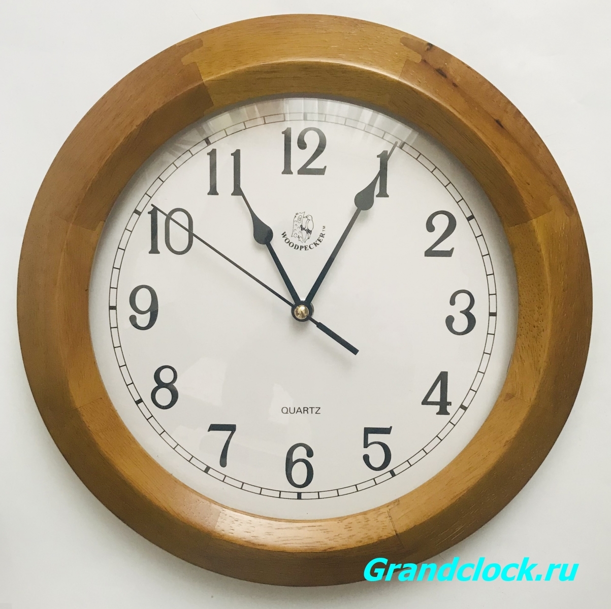 Настенные часы WOODPECKER в деревянном корпусе 7031 (06)