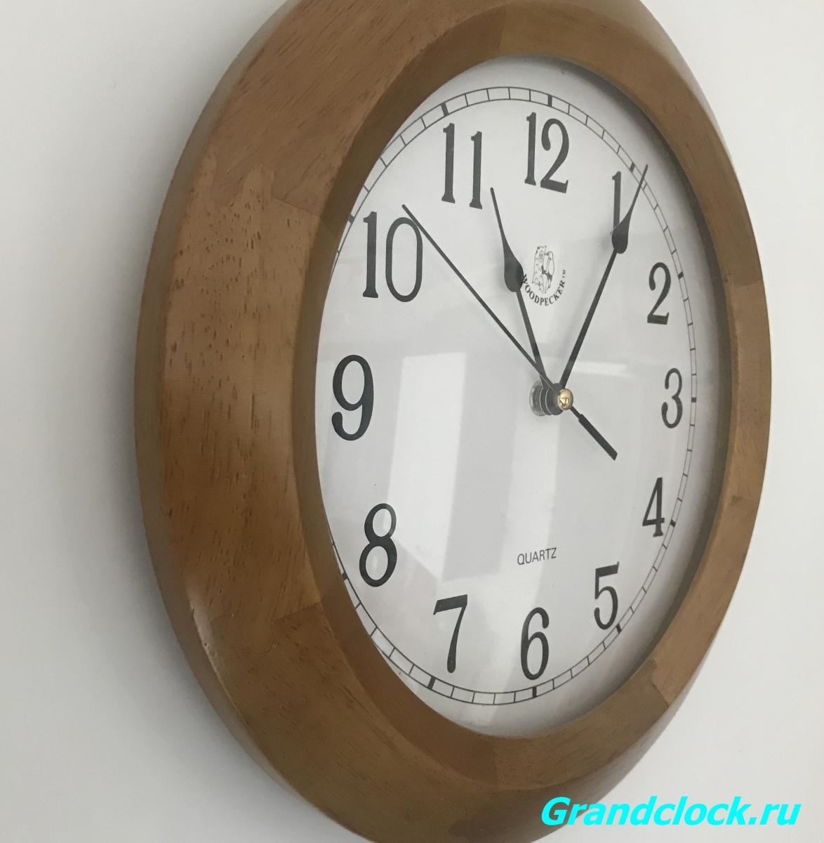Настенные часы WOODPECKER в деревянном корпусе 7031 (06)
