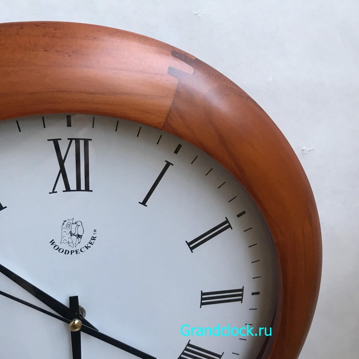 Настенные часы WOODPECKER в деревянном корпусе 7140 (06)