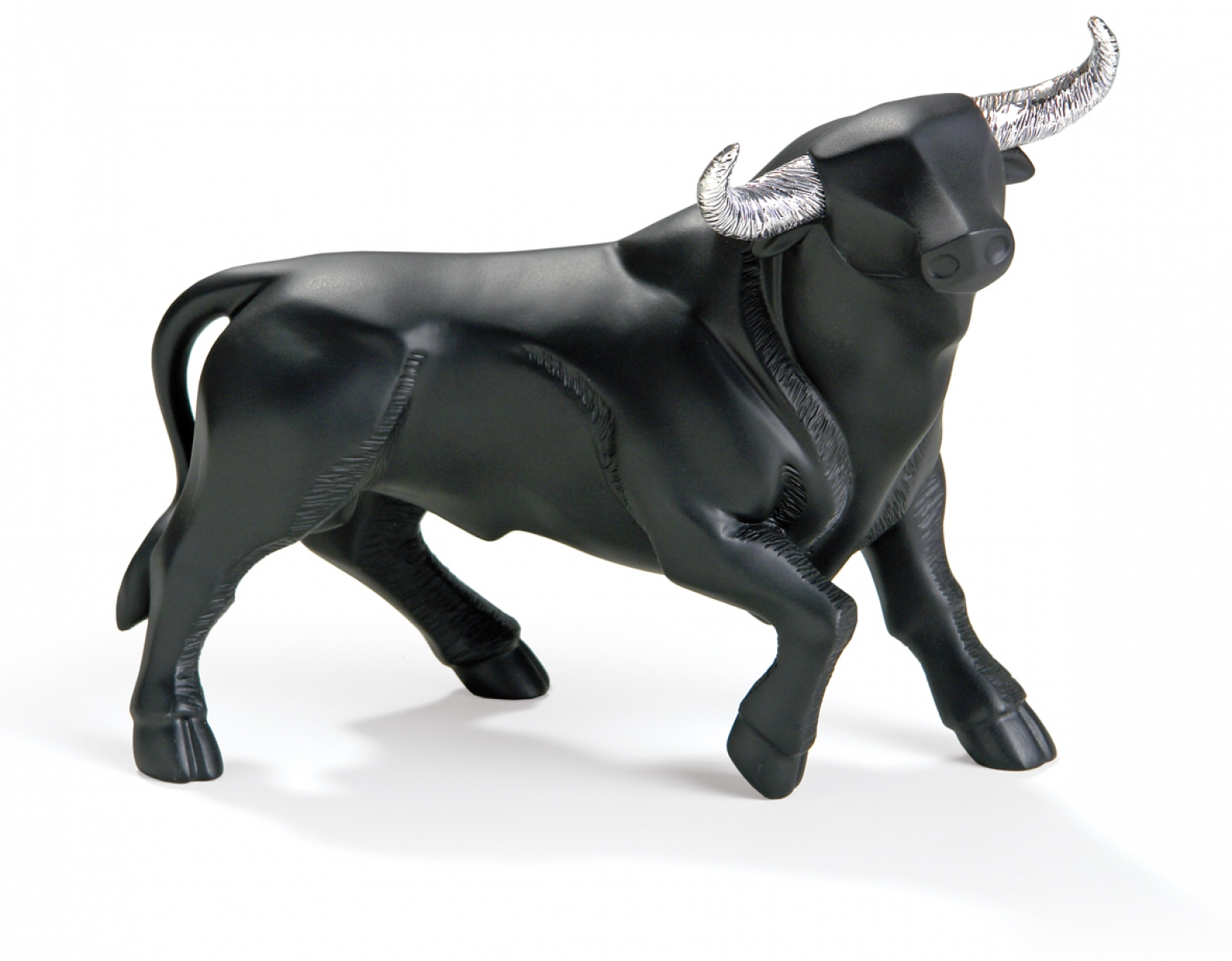 Статуэтка Nadal 735090 "Малый Черный бык С серебряными украшенными рогами"