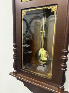 Механические настенные часы Hermle  70442-030341 (с мелодией и боем)