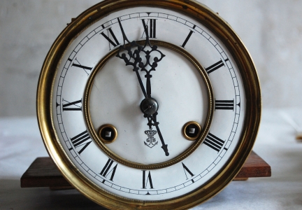 Настенные часы Gustav Becker 8