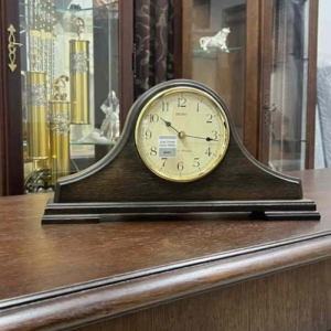Настольные часы Seiko QXJ031B