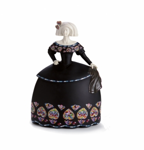 Статуэтка-подвеска  Nadal 763245T  Фрейлина в черном  (Menina black tile tile)