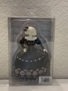 Статуэтка-подвеска  Nadal 763245T  Фрейлина в черном  (Menina black tile tile)